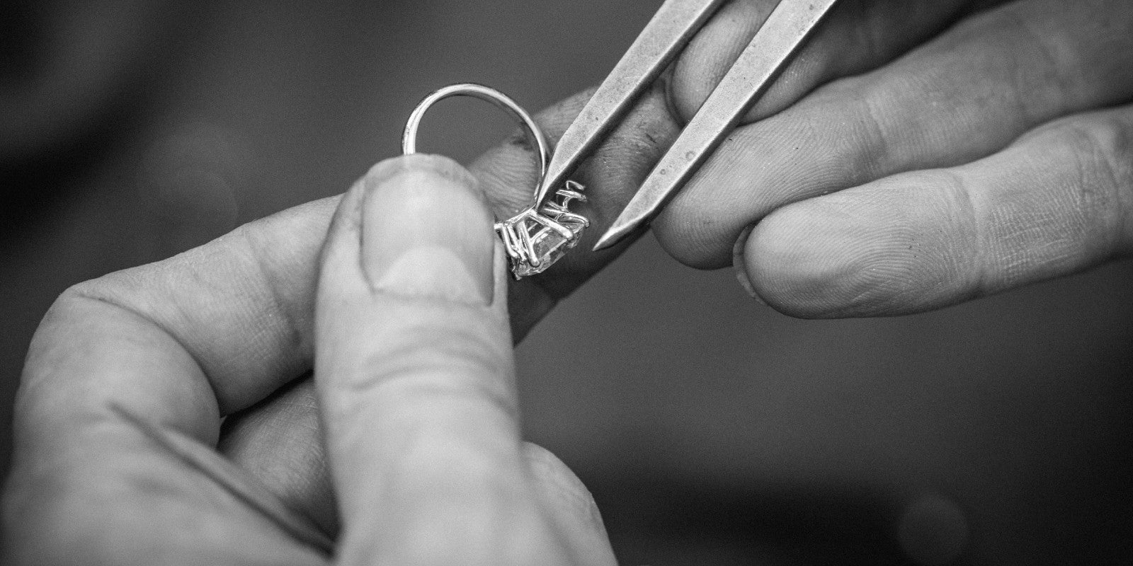 London jeweller designing bespoke engagement ring
