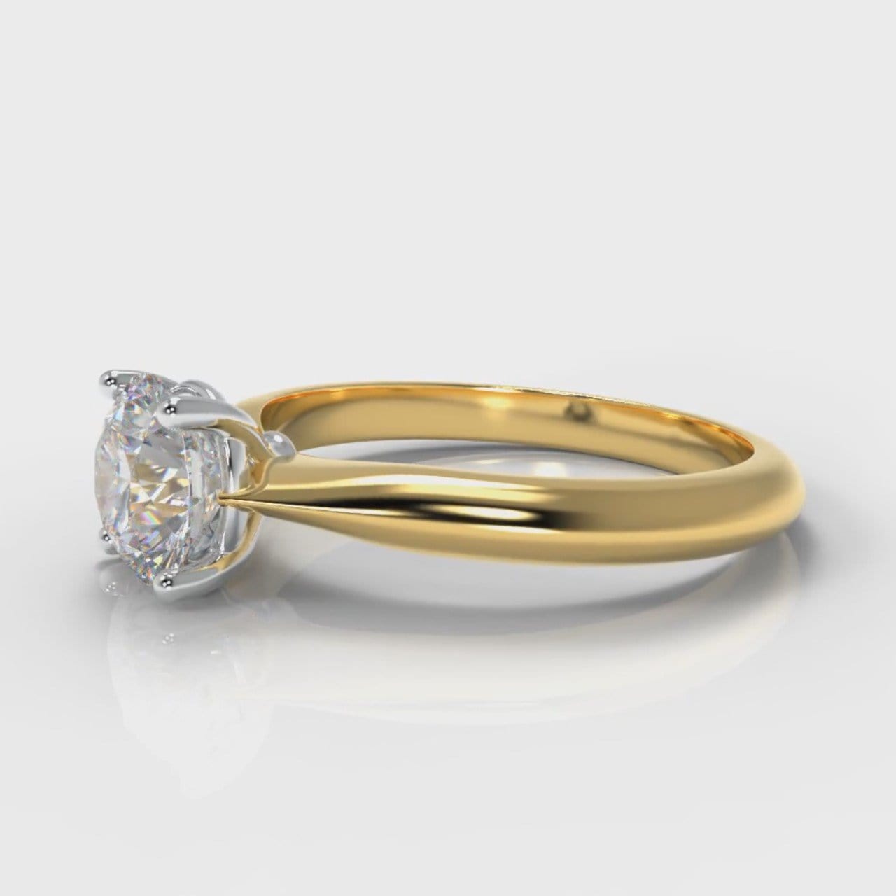 Carrée Solitaire Round Brilliant Diamond Engagement Ring - Yellow Gold