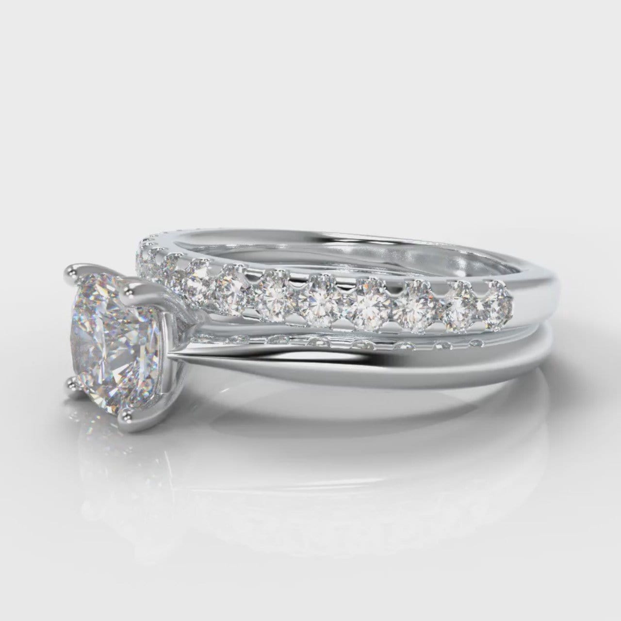 Carrée Solitaire Cushion Cut Diamond Bridal Set