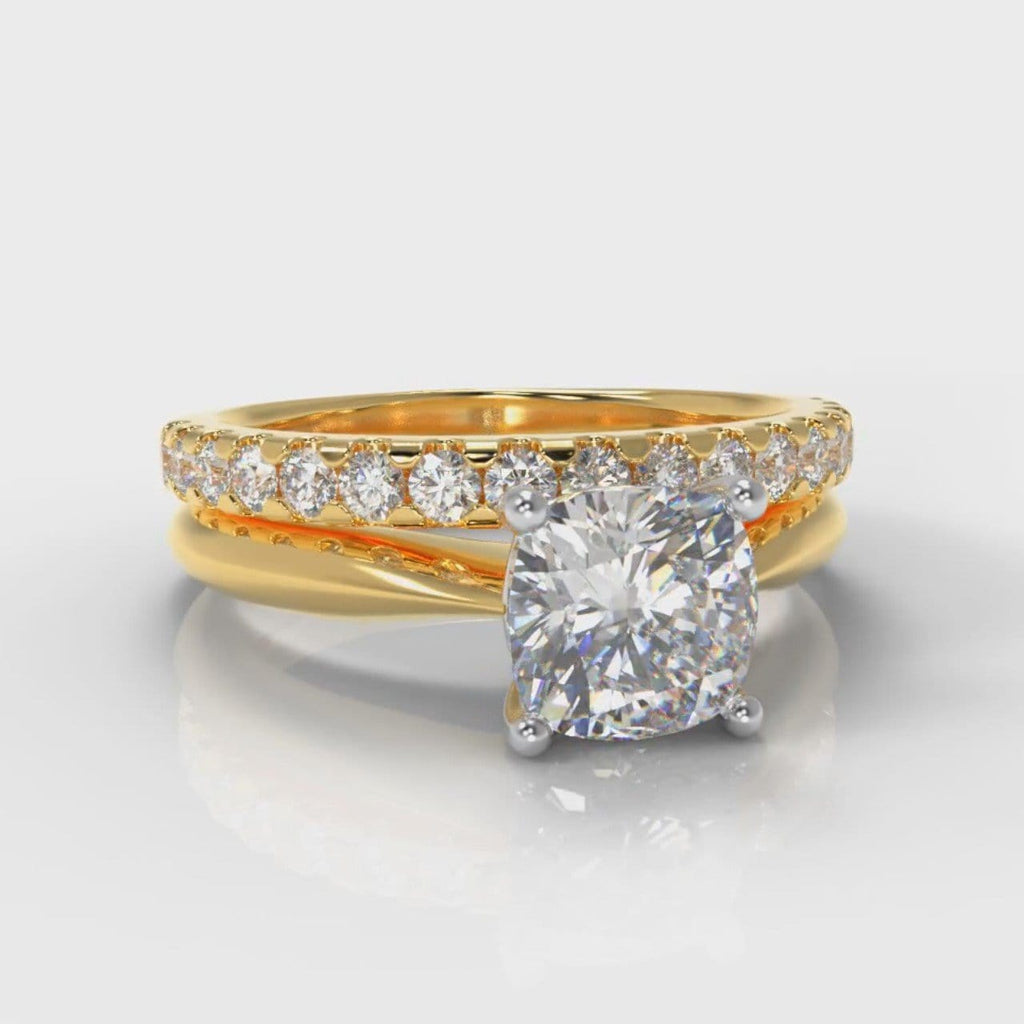 Carrée Solitaire Cushion Cut Diamond Bridal Set - Yellow Gold