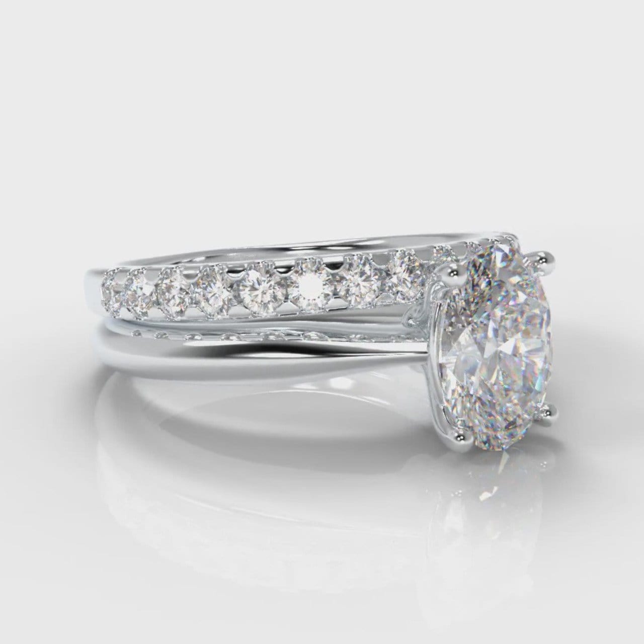 Carrée Solitaire Oval Diamond Bridal Set