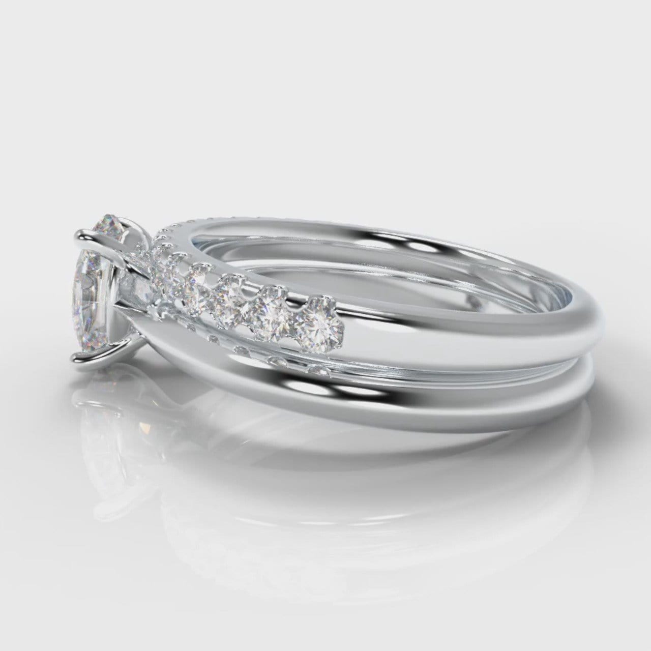 Carrée Solitaire Oval Diamond Bridal Set