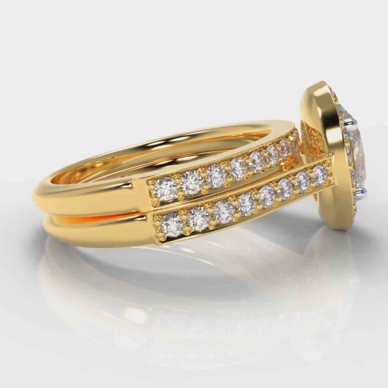 Pavé Oval Diamond Halo Bridal Set - Yellow Gold