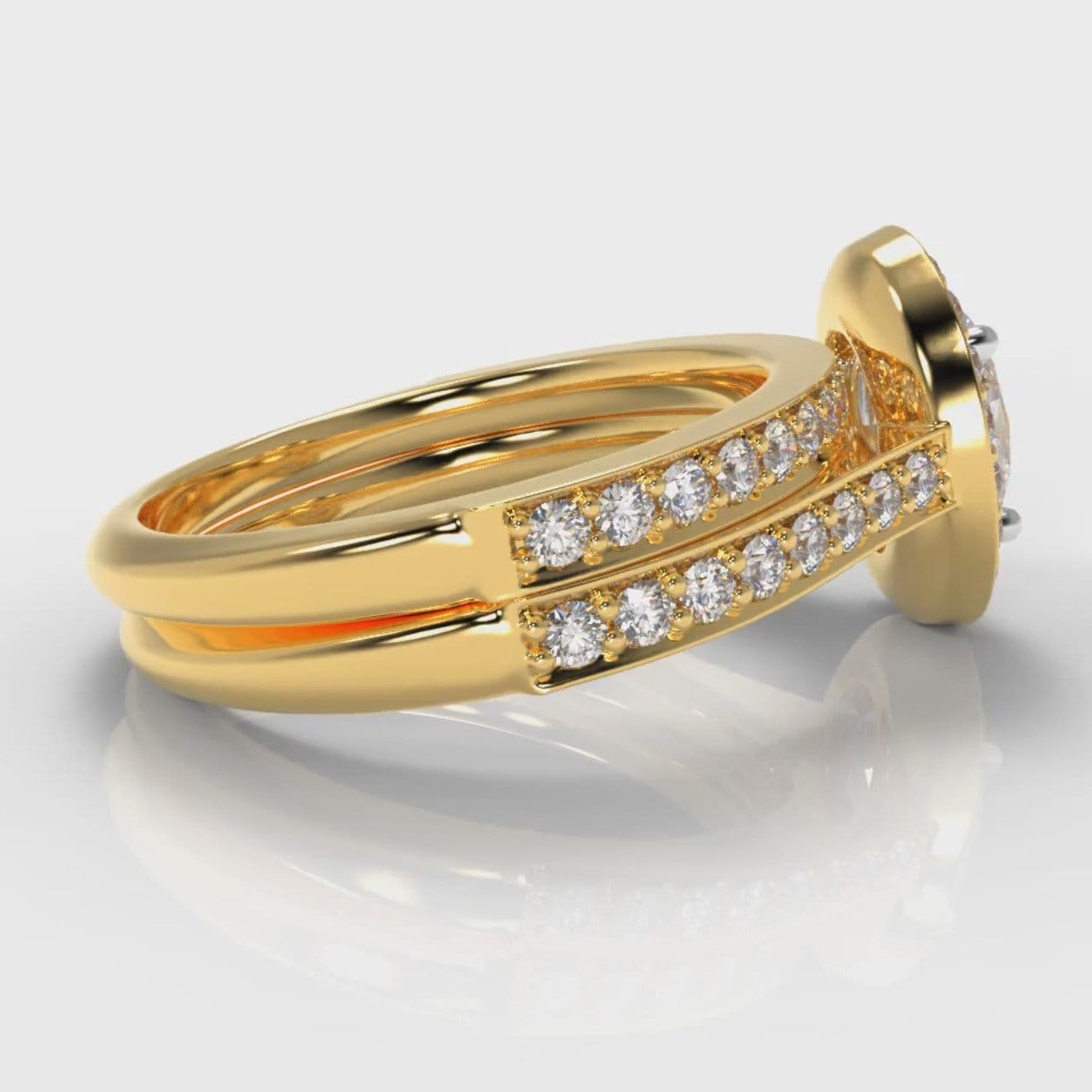 Pavé Oval Diamond Halo Bridal Set - Yellow Gold