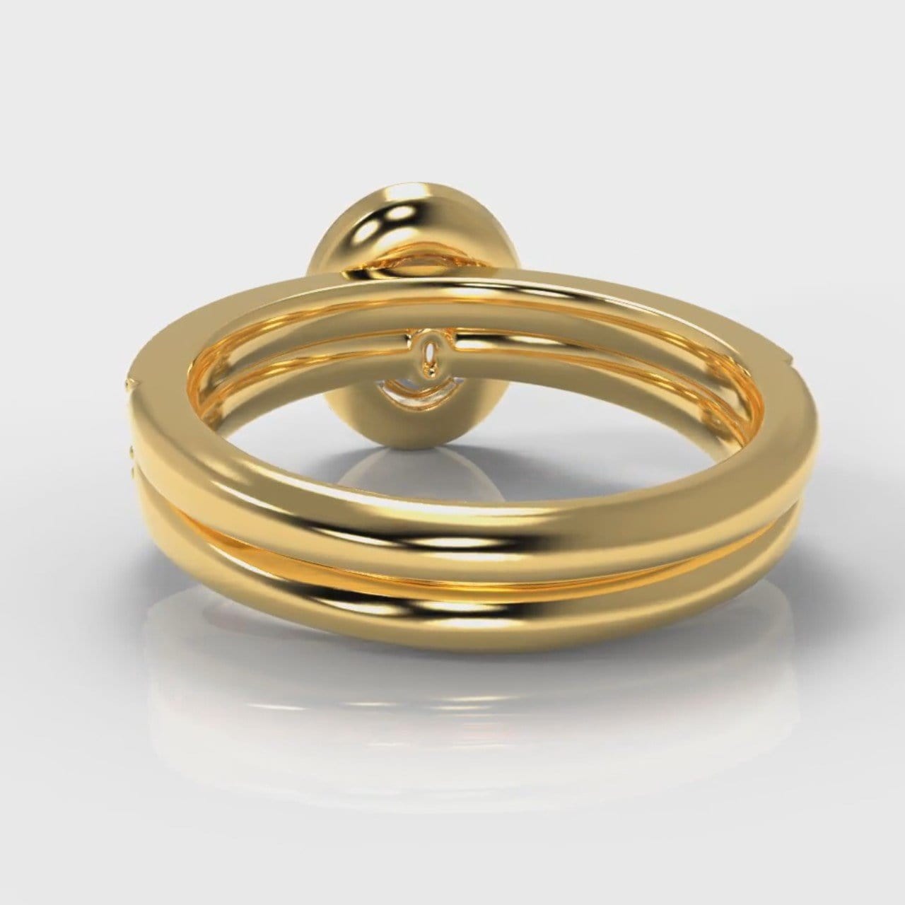 Pavé Oval Diamond Halo Bridal Set - Yellow Gold