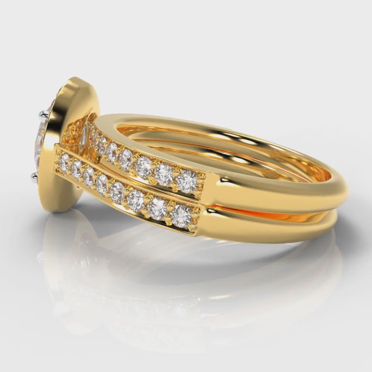 Pavé Oval Diamond Halo Bridal Set - Yellow Gold