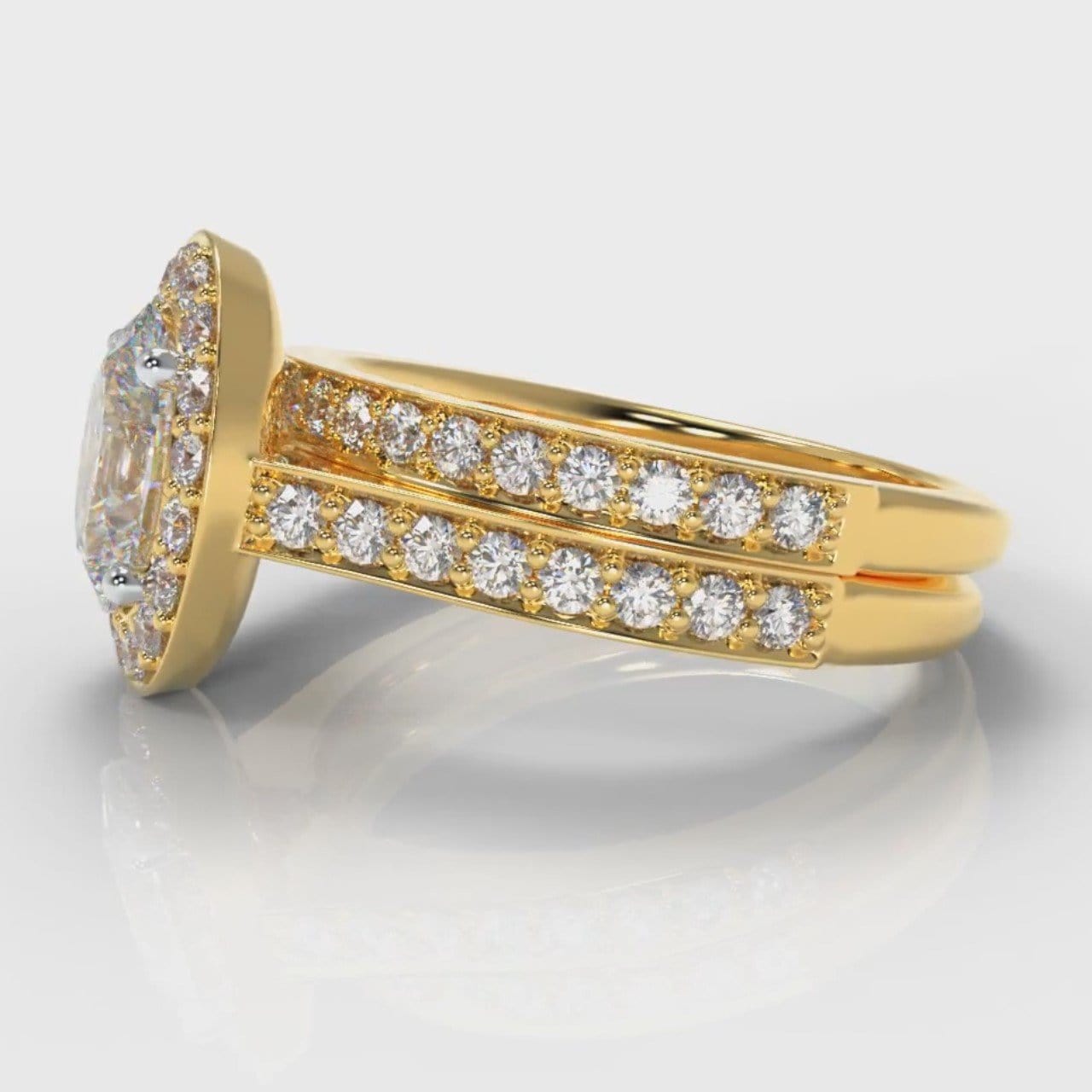 Pavé Oval Diamond Halo Bridal Set - Yellow Gold