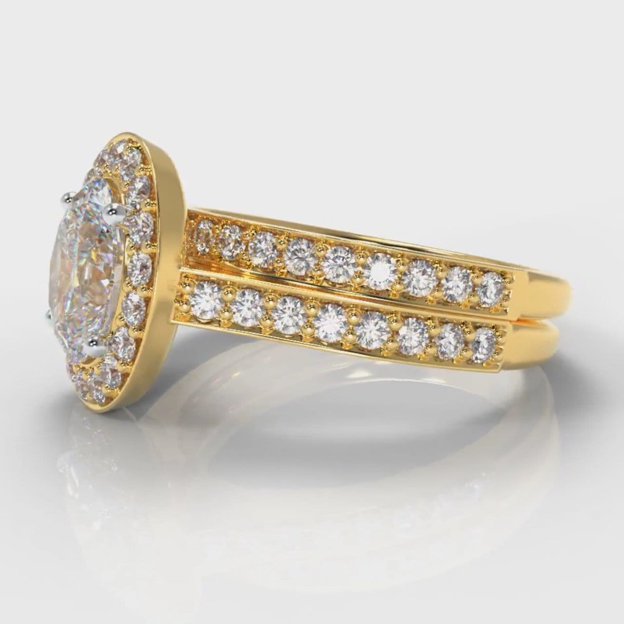 Pavé Oval Diamond Halo Bridal Set - Yellow Gold