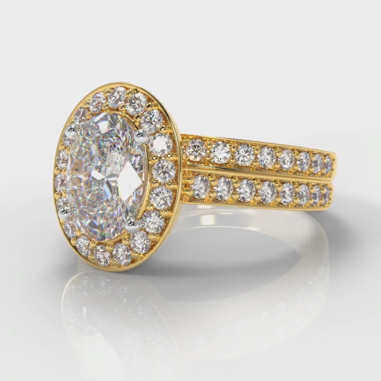 Pavé Oval Diamond Halo Bridal Set - Yellow Gold