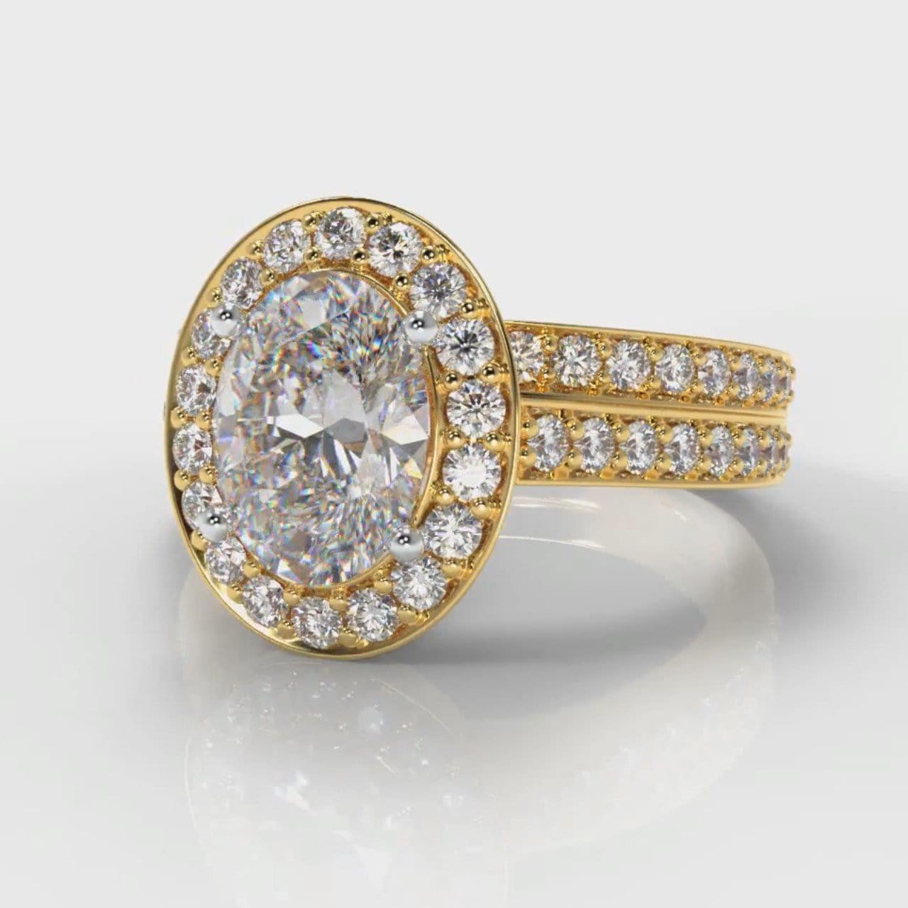 Pavé Oval Diamond Halo Bridal Set - Yellow Gold