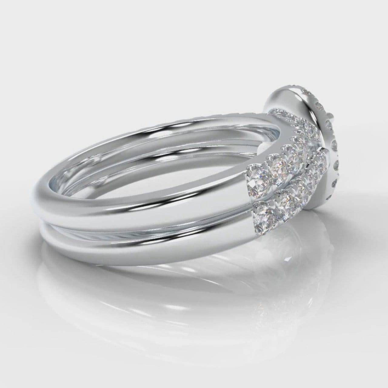 Micropavé Oval Diamond Halo Bridal Set