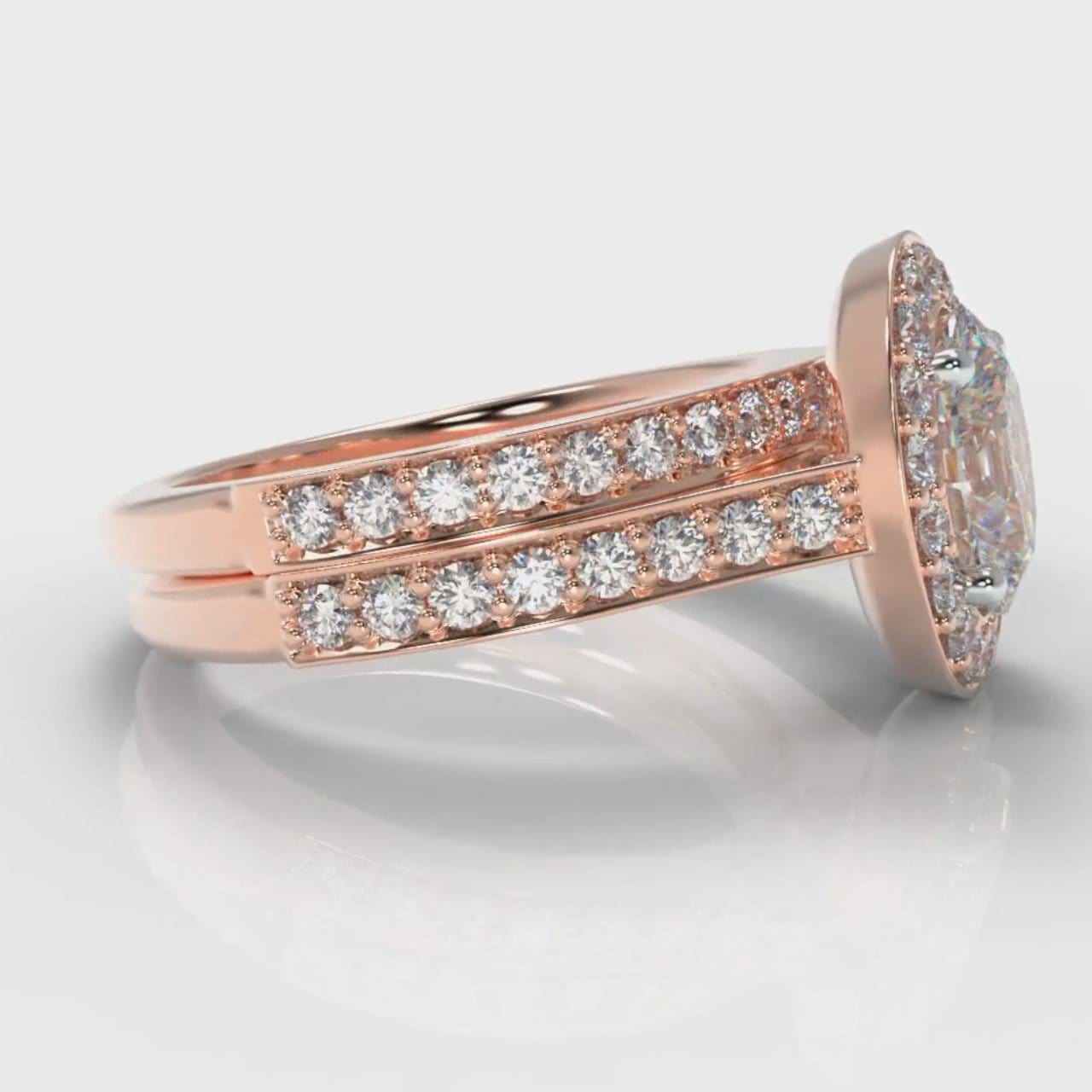 Pavé Oval Diamond Halo Bridal Set - Rose Gold