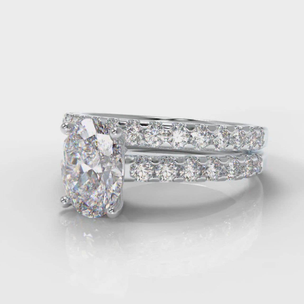 Carrée Micropavé Oval Diamond Bridal Set