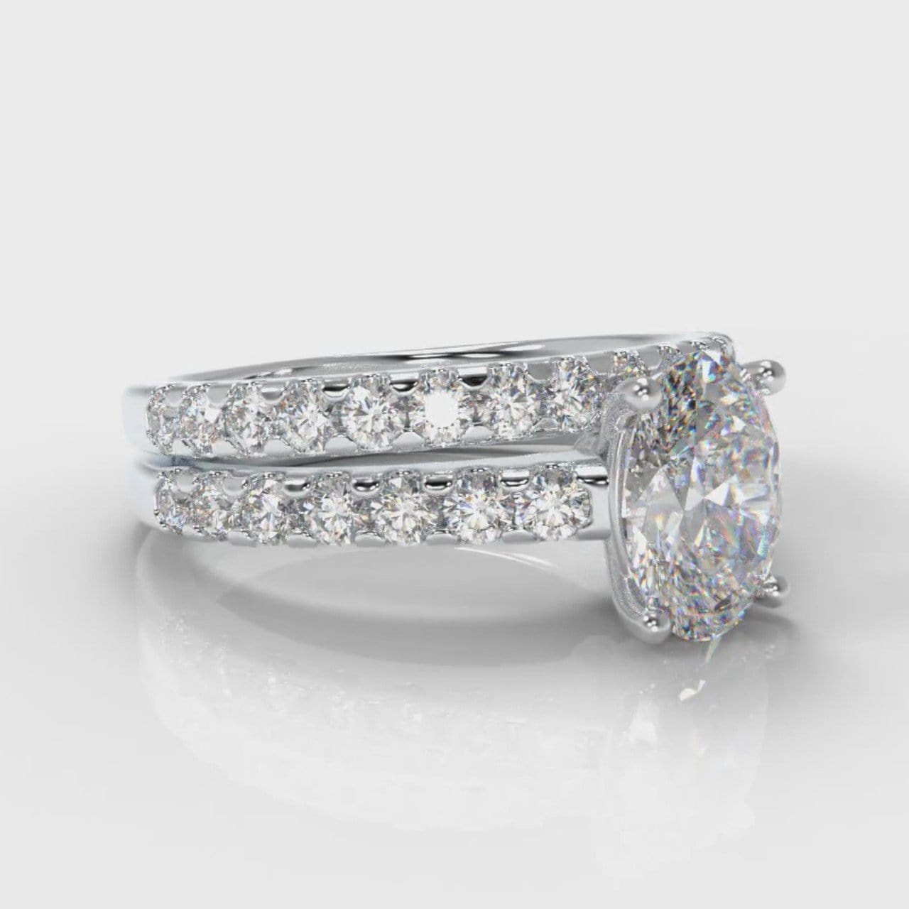 Carrée Micropavé Oval Diamond Bridal Set