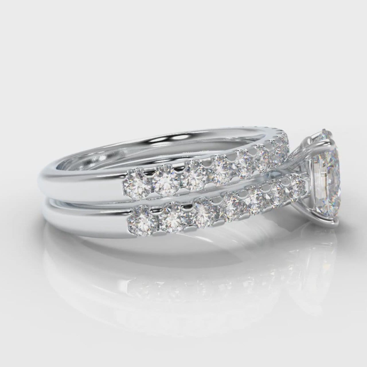 Carrée Micropavé Oval Diamond Bridal Set