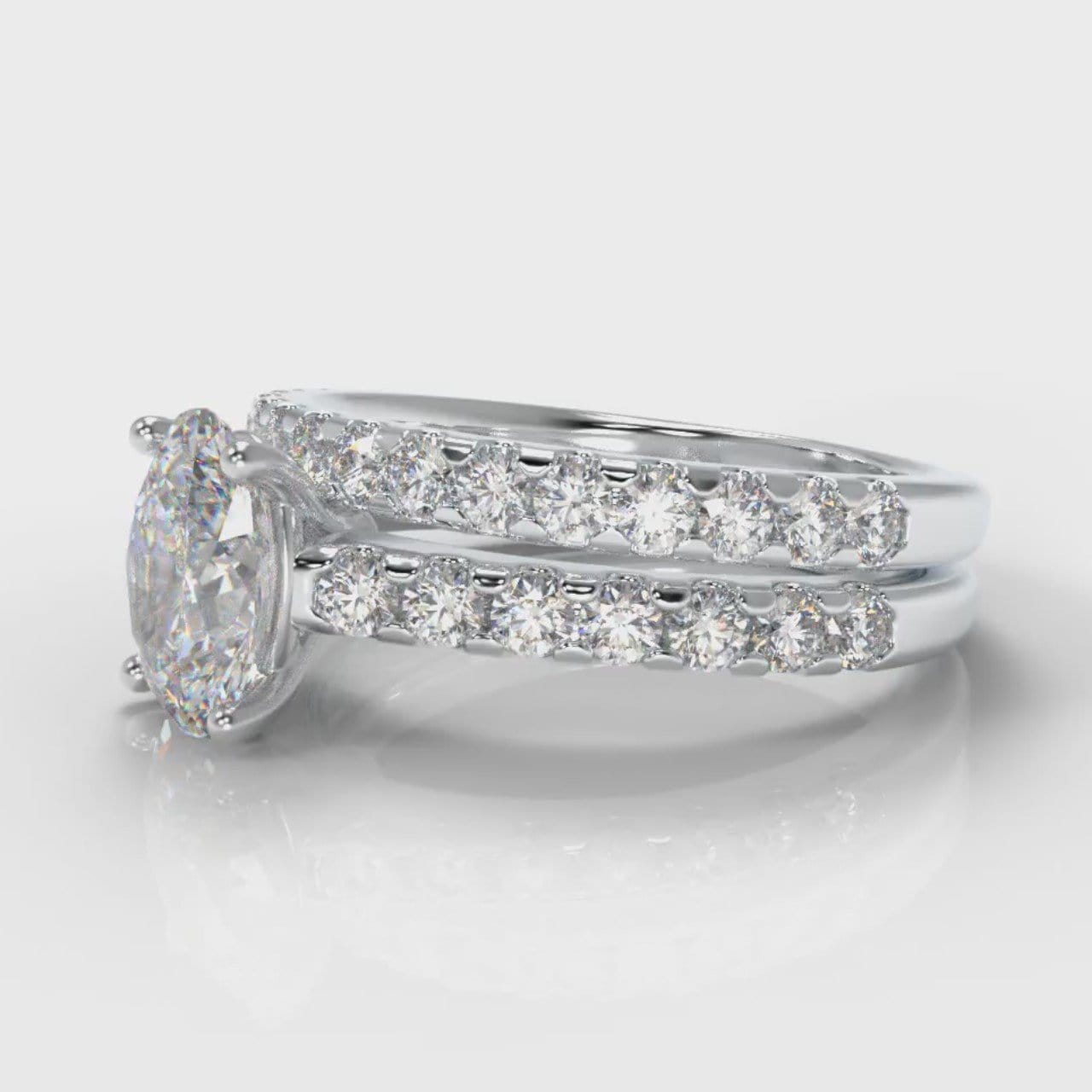 Carrée Micropavé Oval Diamond Bridal Set