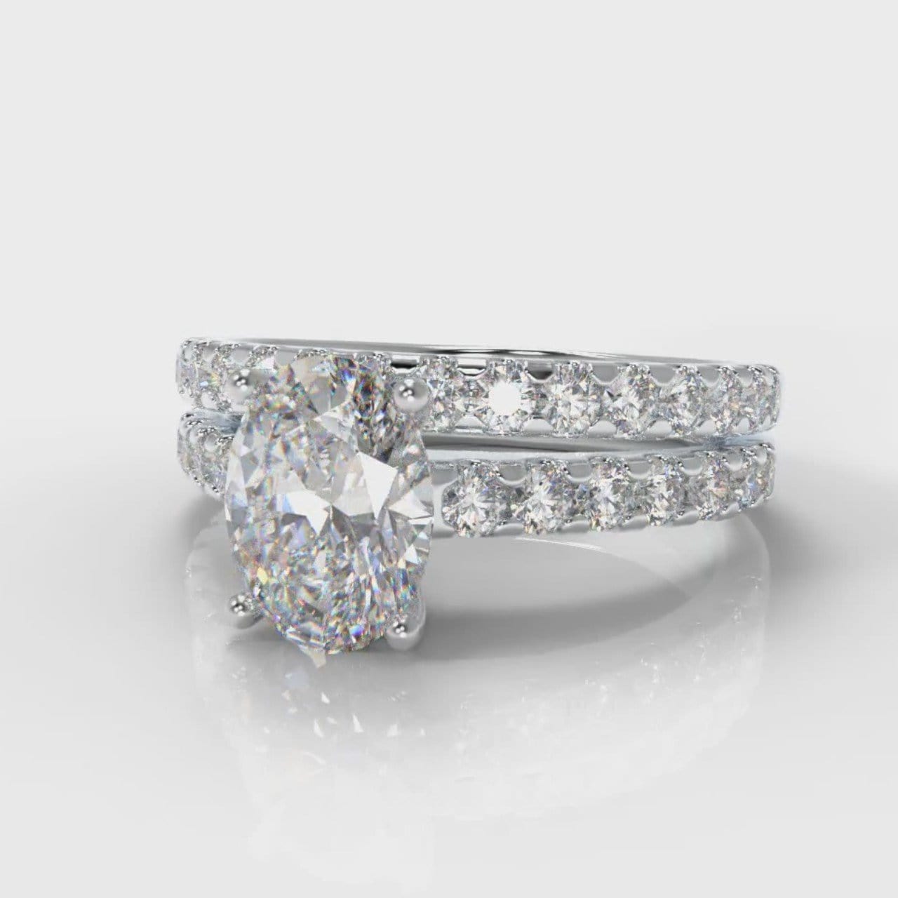Carrée Micropavé Oval Diamond Bridal Set