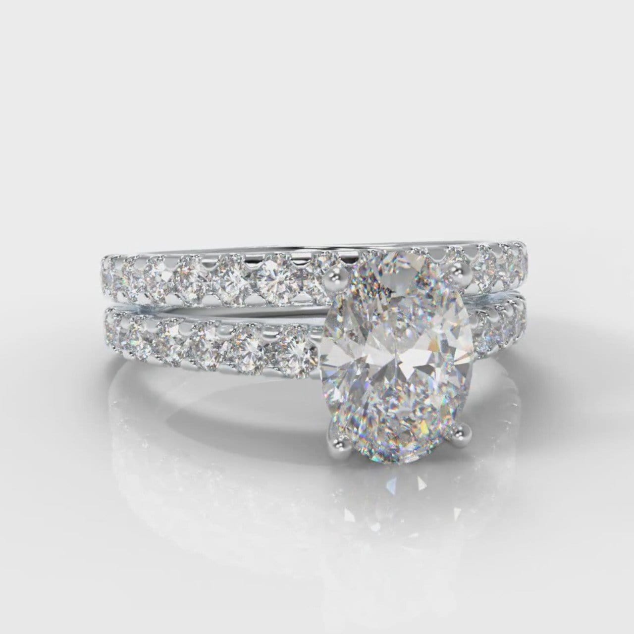 Carrée Micropavé Oval Diamond Bridal Set