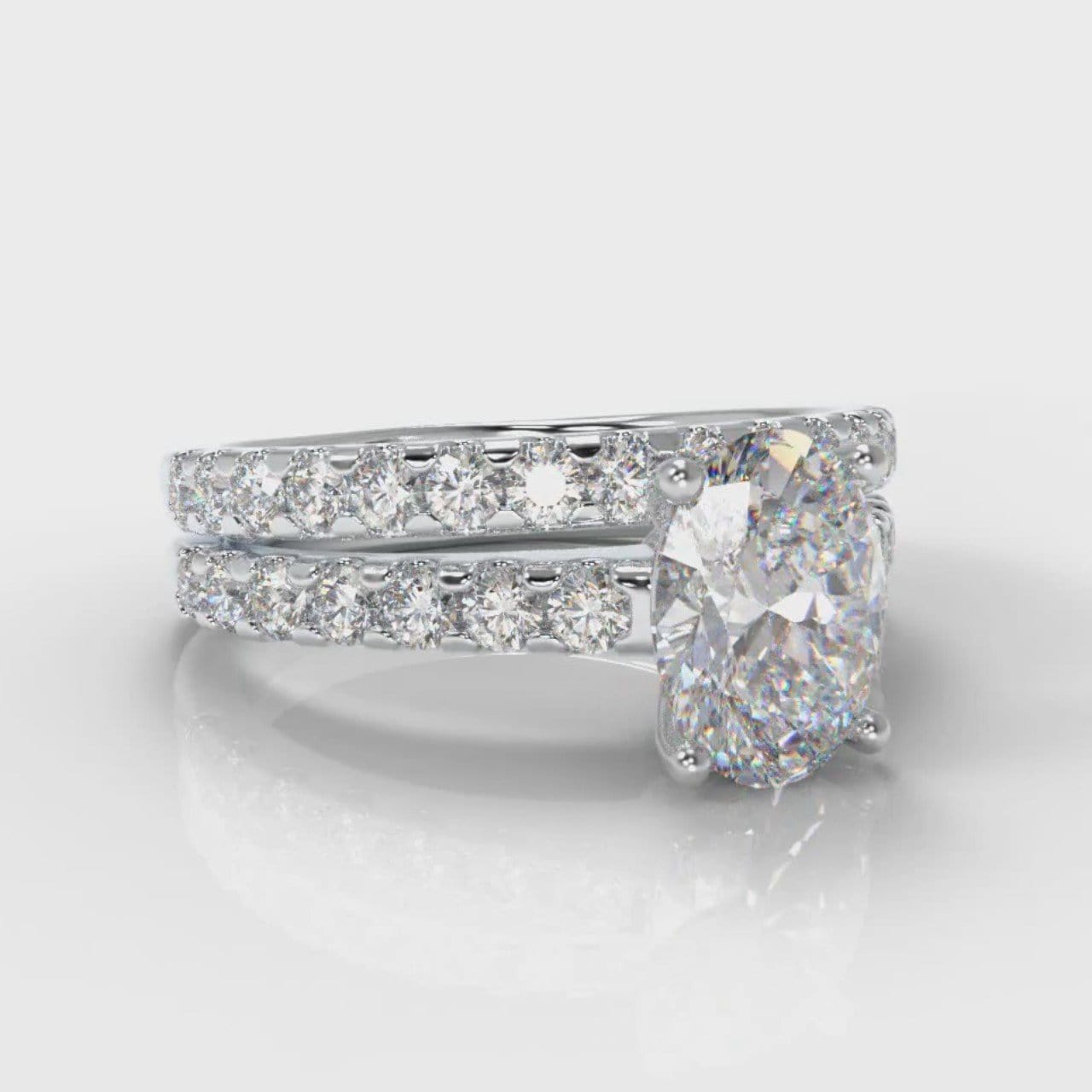 Carrée Micropavé Oval Diamond Bridal Set