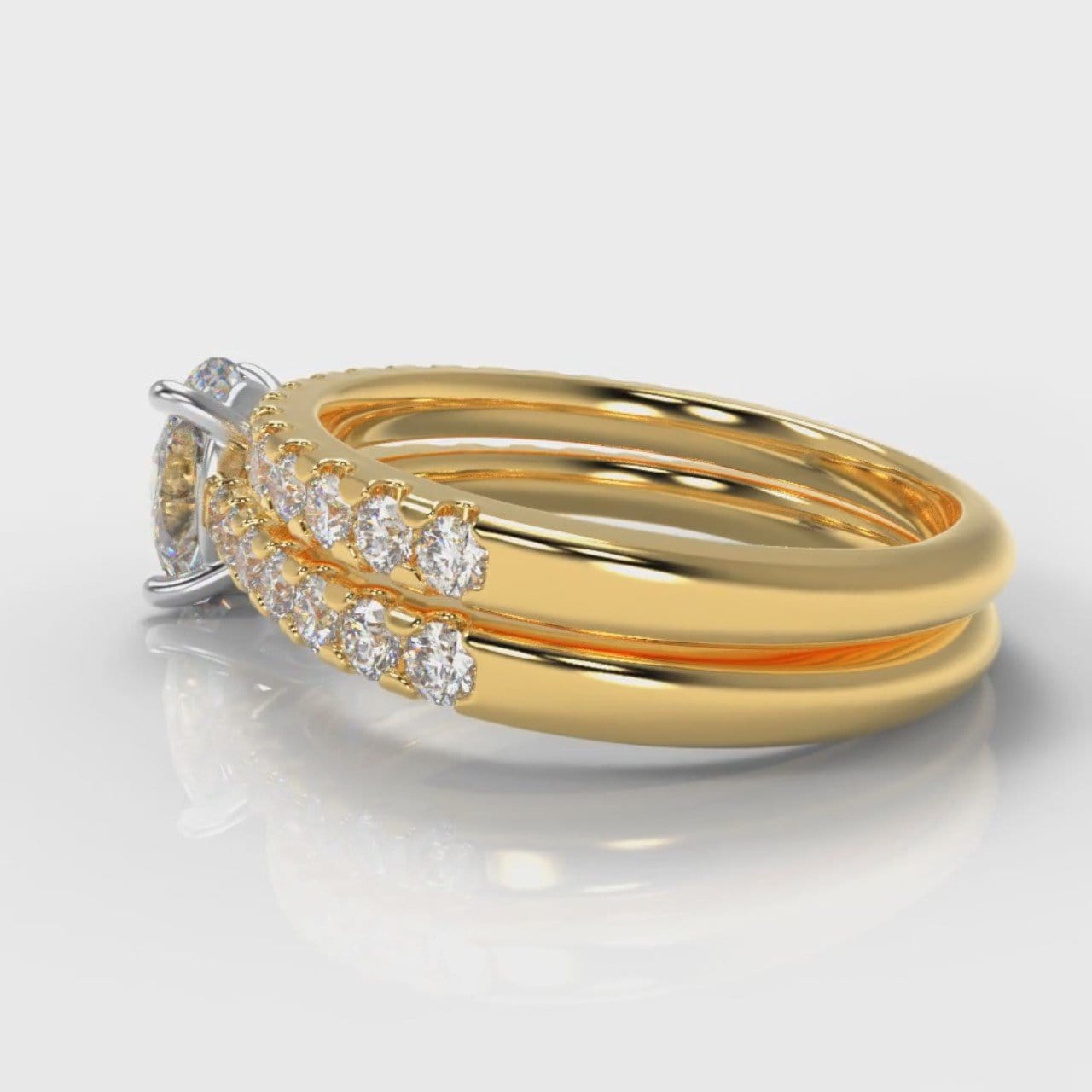 Carrée Micropavé Oval Diamond Bridal Set - Yellow Gold