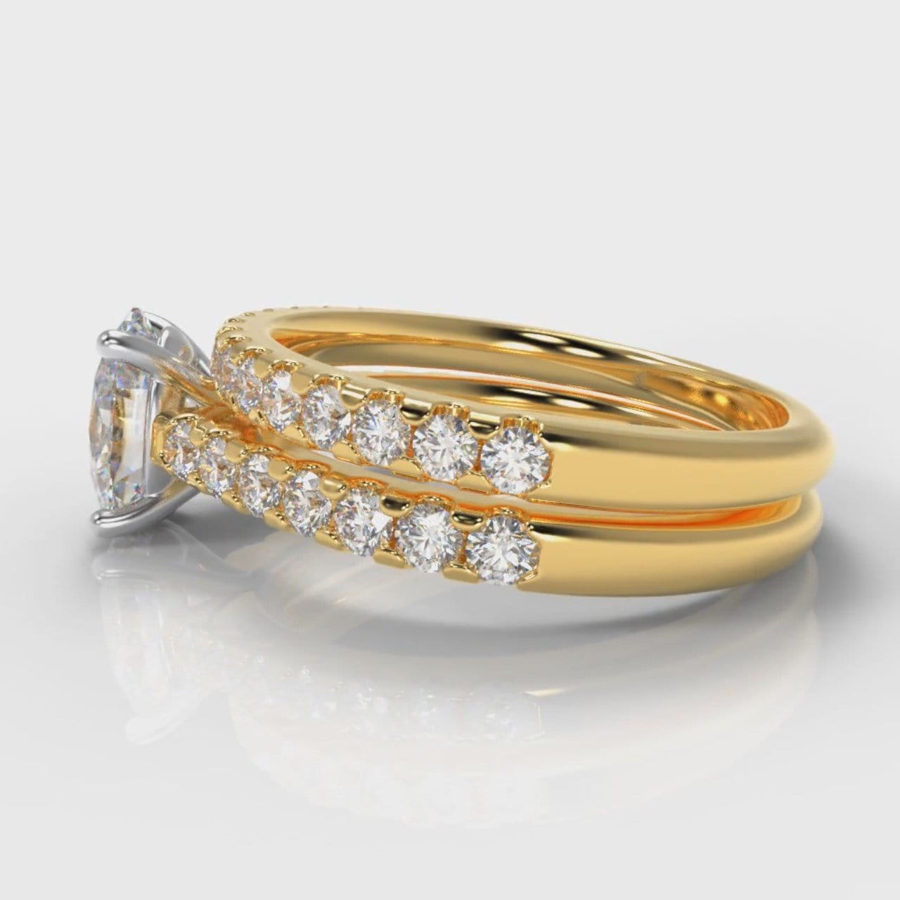Carrée Micropavé Oval Diamond Bridal Set - Yellow Gold