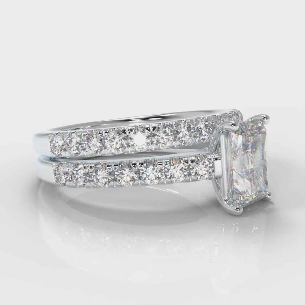 Carrée Micropavé Radiant Cut Diamond Bridal Set