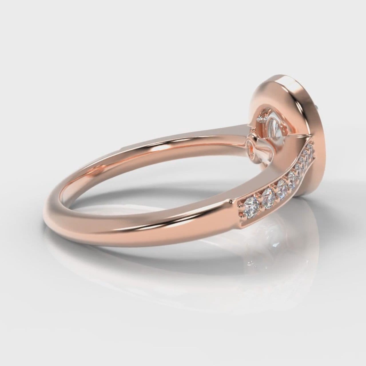 Pavé Oval Diamond Halo Engagement Ring - Rose Gold
