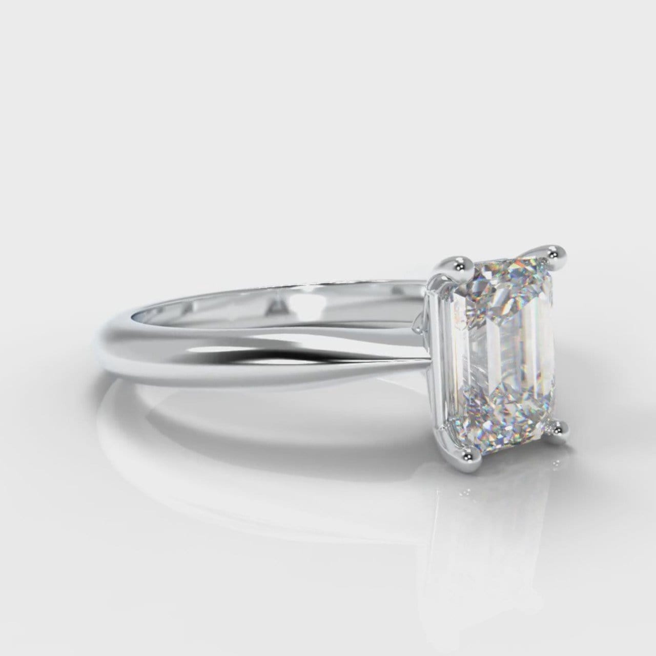 Carrée Solitaire Emerald Cut Diamond Engagement Ring
