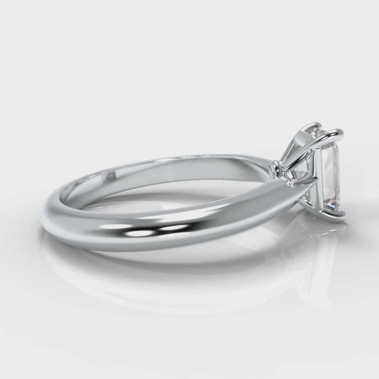 Carrée Solitaire Emerald Cut Diamond Engagement Ring