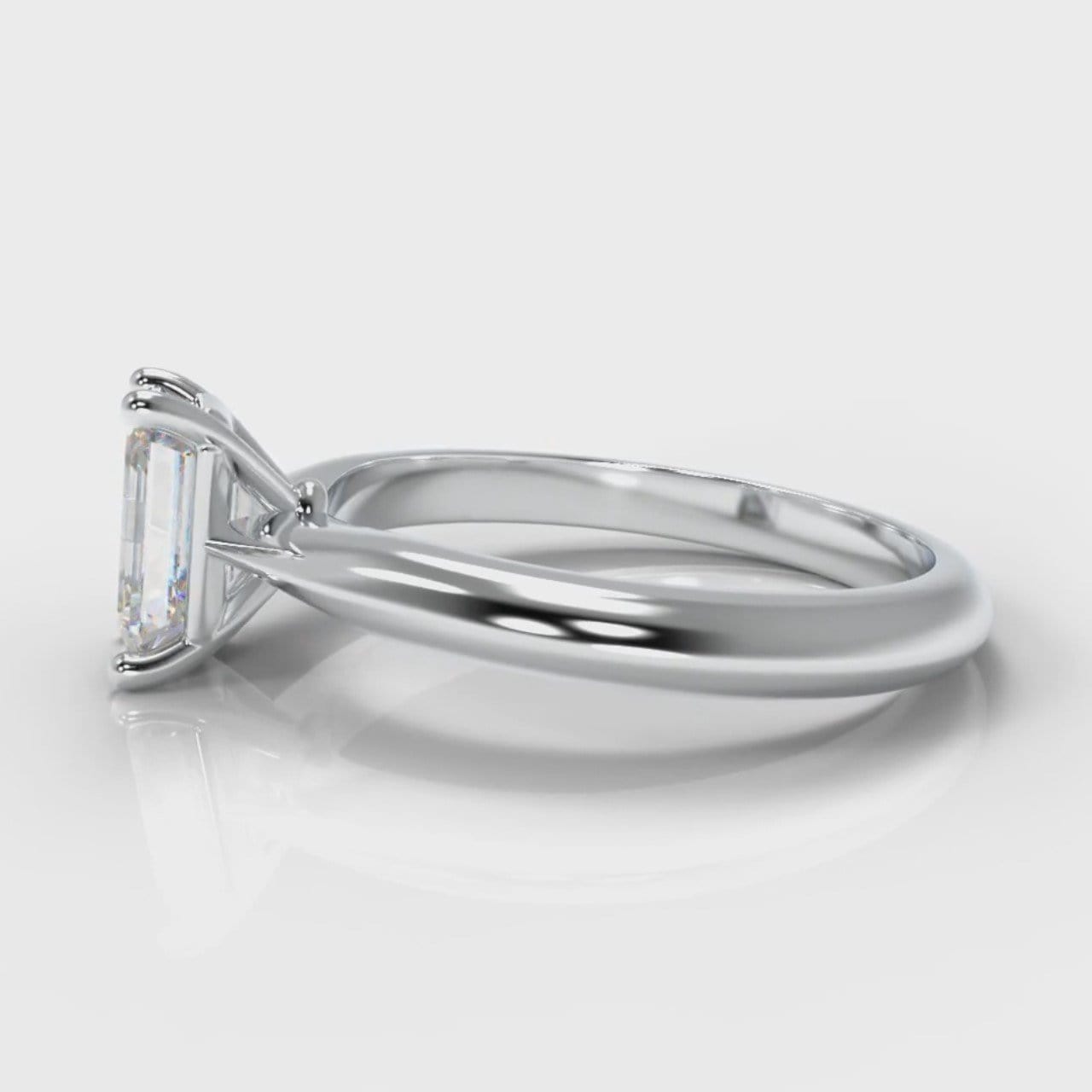 Carrée Solitaire Emerald Cut Diamond Engagement Ring