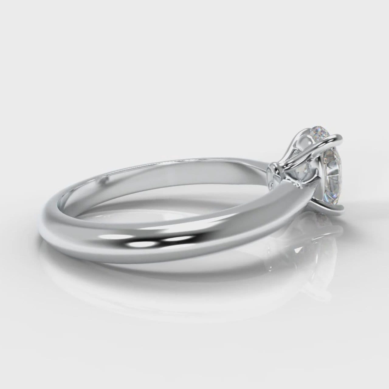 Carrée Solitaire Oval Diamond Engagement Ring