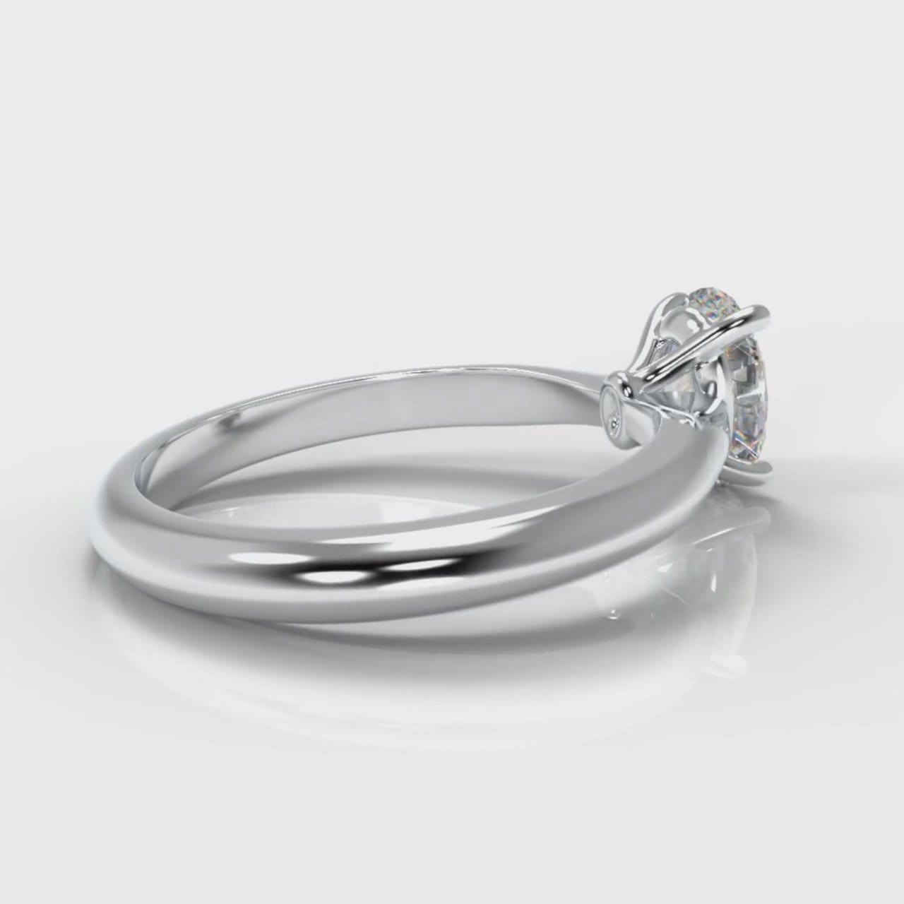 Carrée Solitaire Oval Diamond Engagement Ring