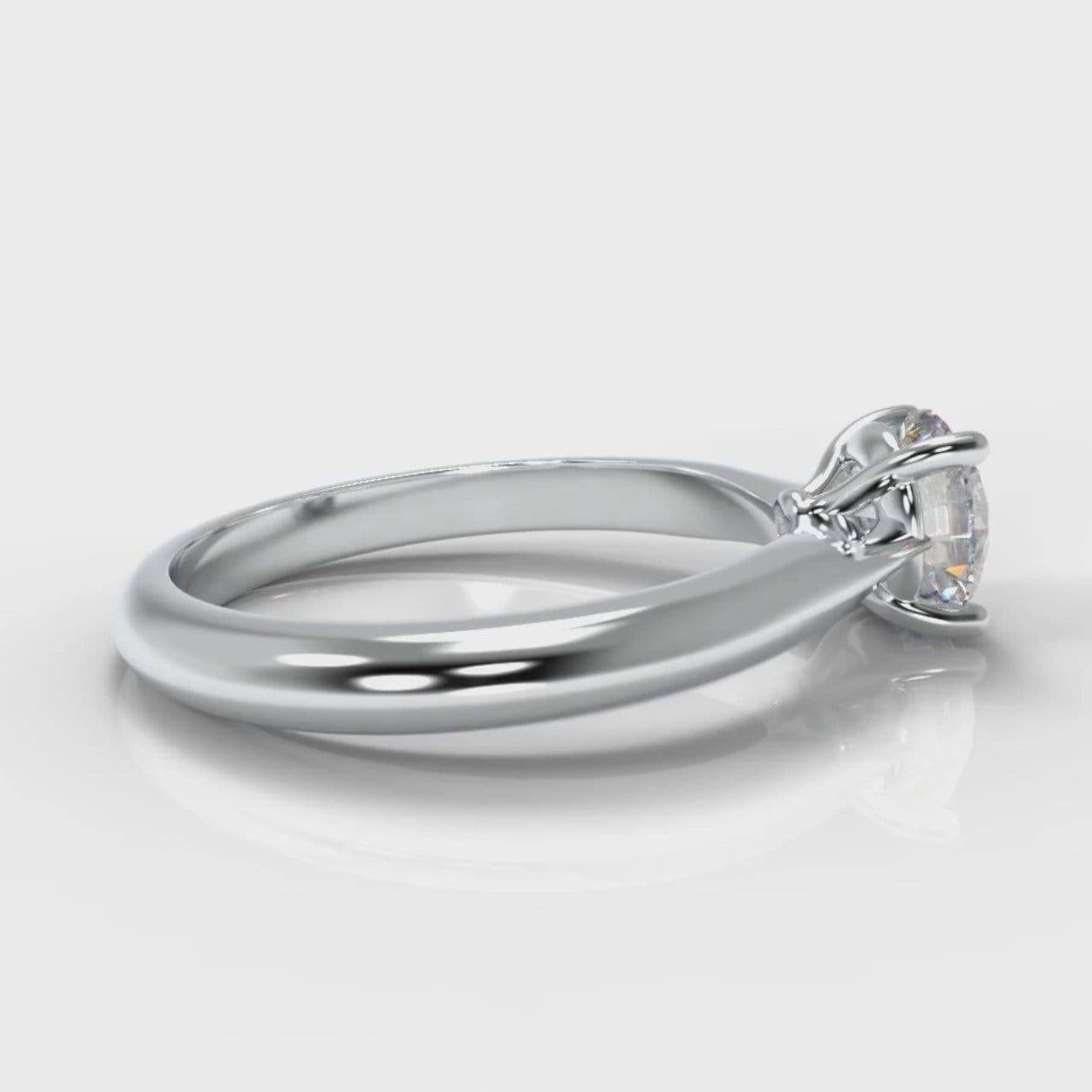 Carrée Solitaire Round Brilliant Engagement Ring