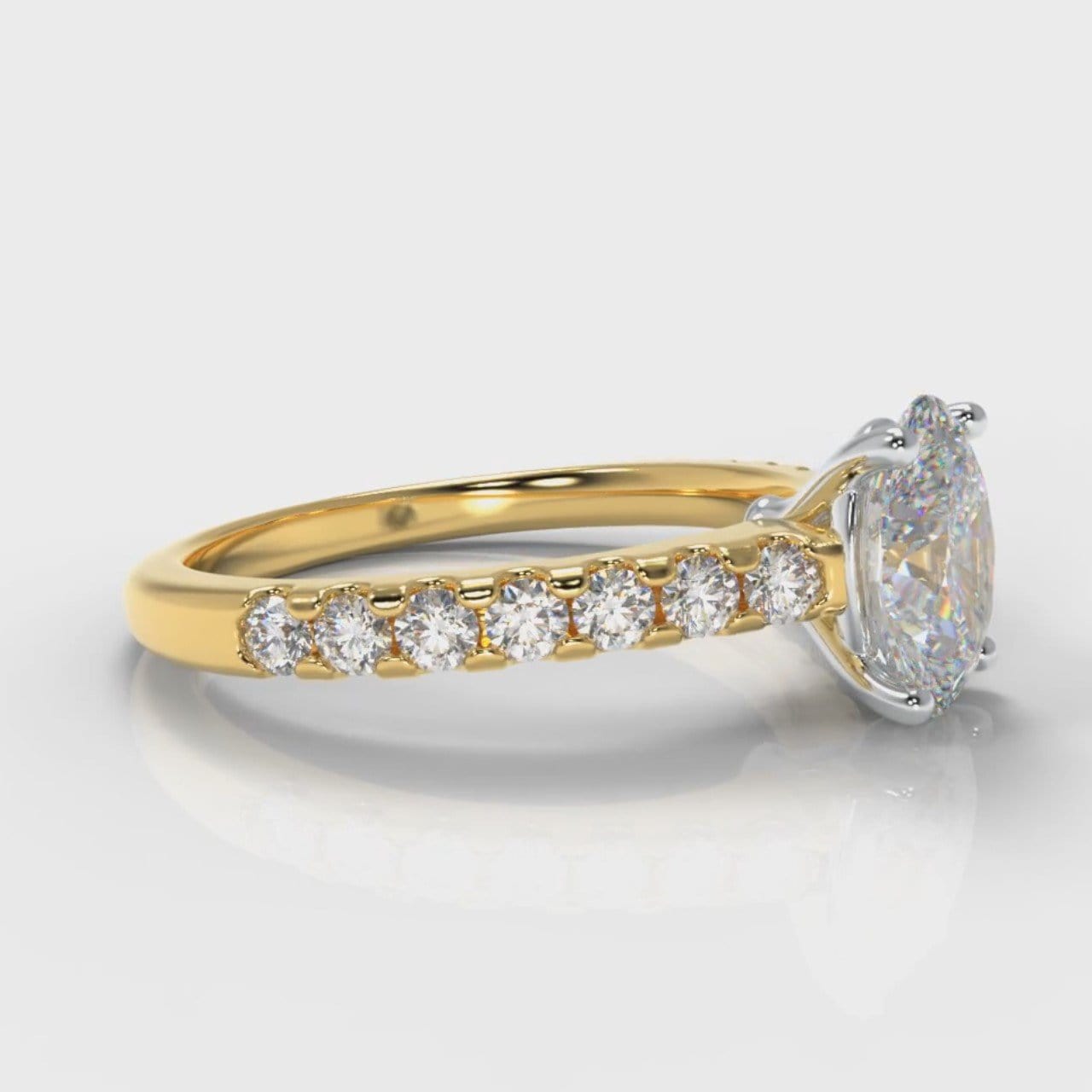 Carrée Micropavé Oval Diamond Engagement Ring - Yellow Gold