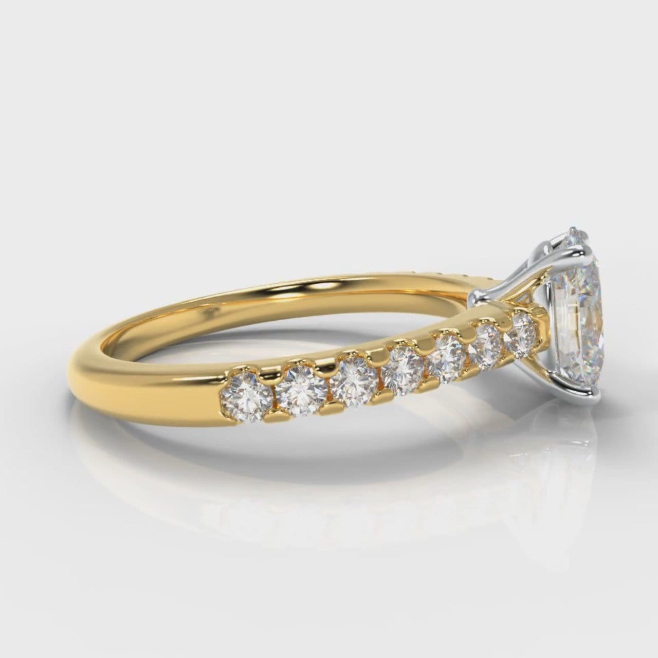 Carrée Micropavé Oval Diamond Engagement Ring - Yellow Gold