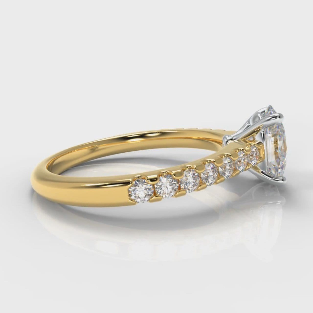 Carrée Micropavé Oval Diamond Engagement Ring - Yellow Gold
