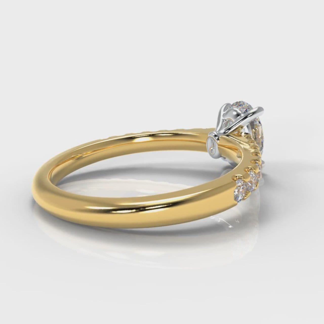 Carrée Micropavé Oval Diamond Engagement Ring - Yellow Gold