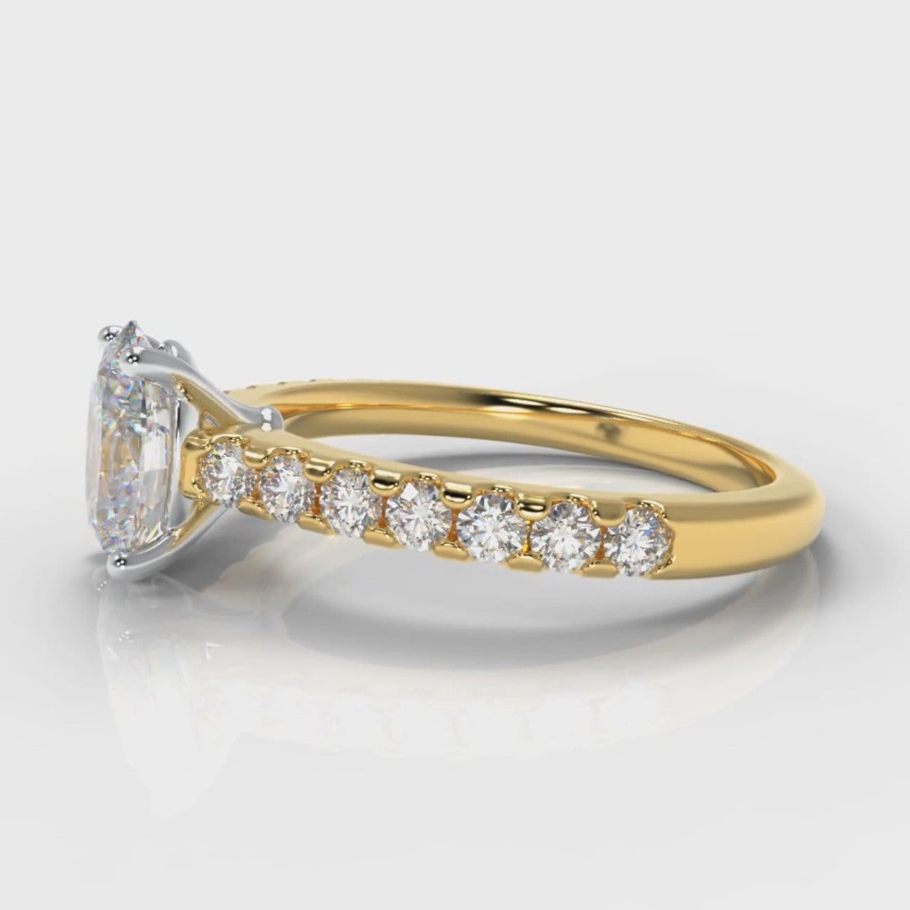 Carrée Micropavé Oval Diamond Engagement Ring - Yellow Gold
