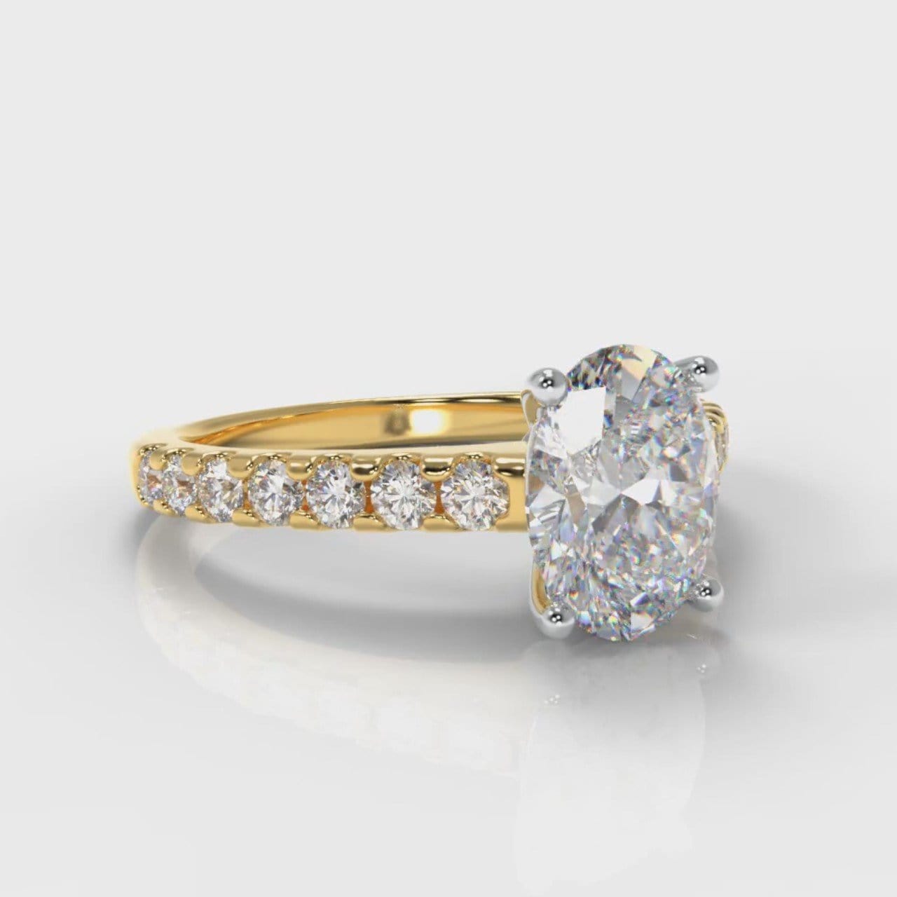 Carrée Micropavé Oval Diamond Engagement Ring - Yellow Gold