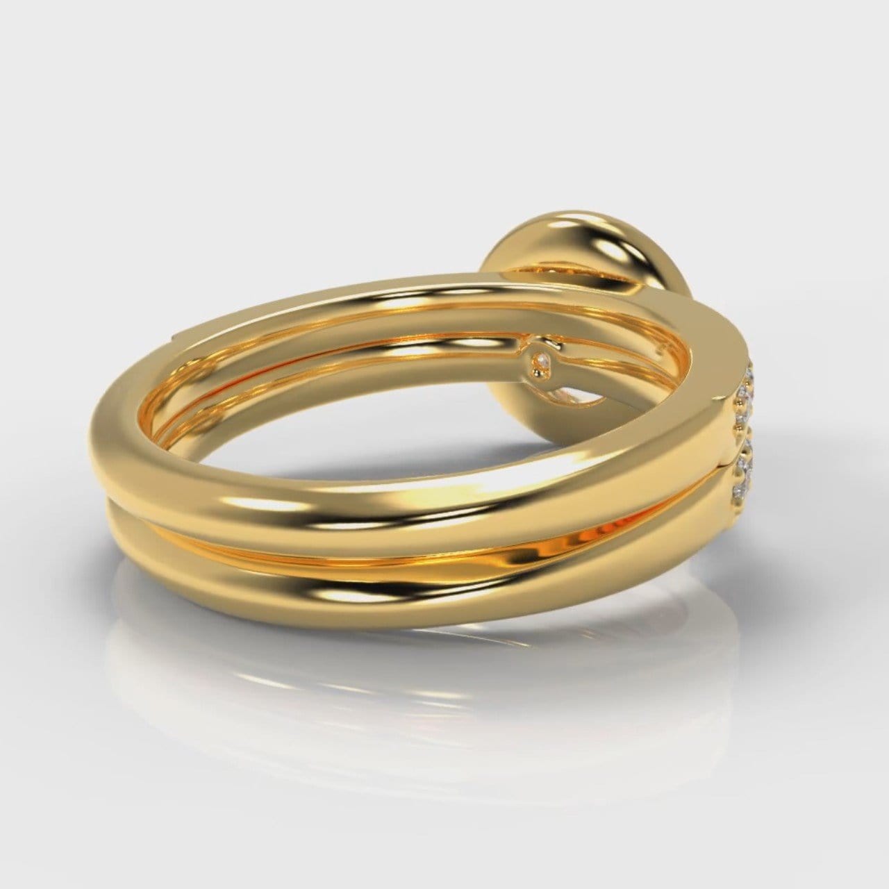 Pavé Round Brilliant Diamond Halo Bridal Set - Yellow Gold