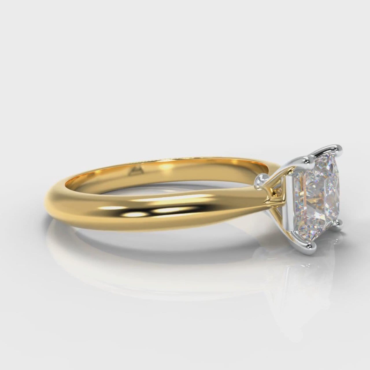 Carrée Solitaire Princess Cut Diamond Engagement Ring - Yellow Gold