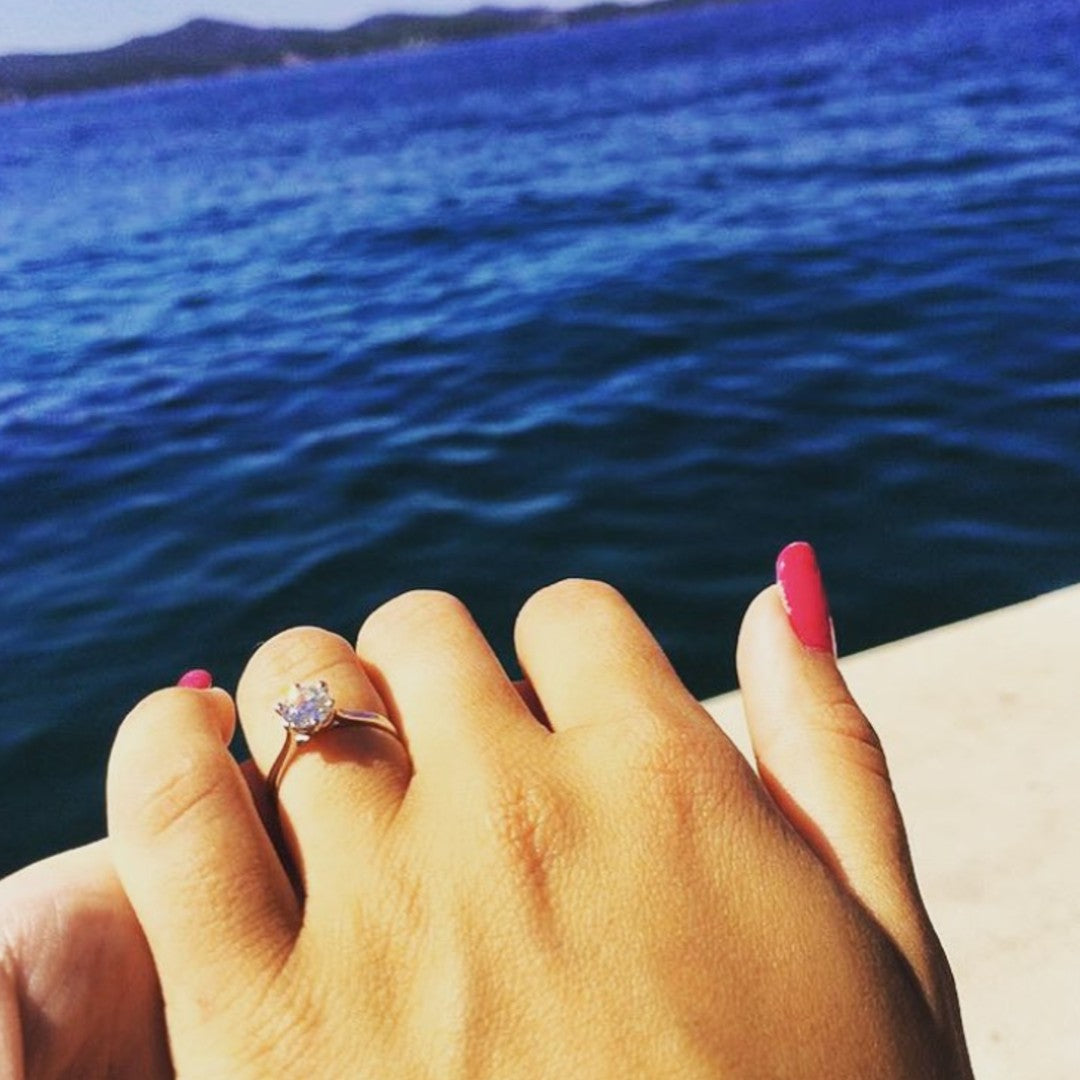 Star Solitaire Round Brilliant Diamond Engagement Ring