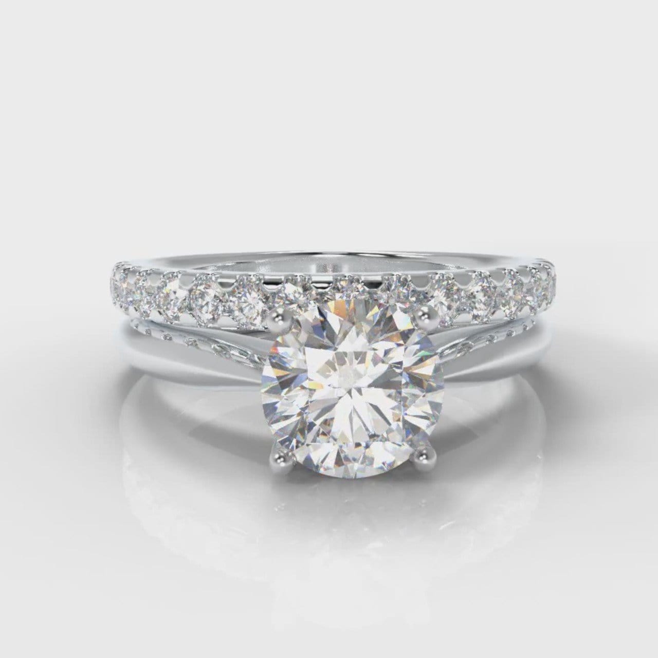 Carrée Solitaire Round Brilliant Cut Diamond Bridal Set