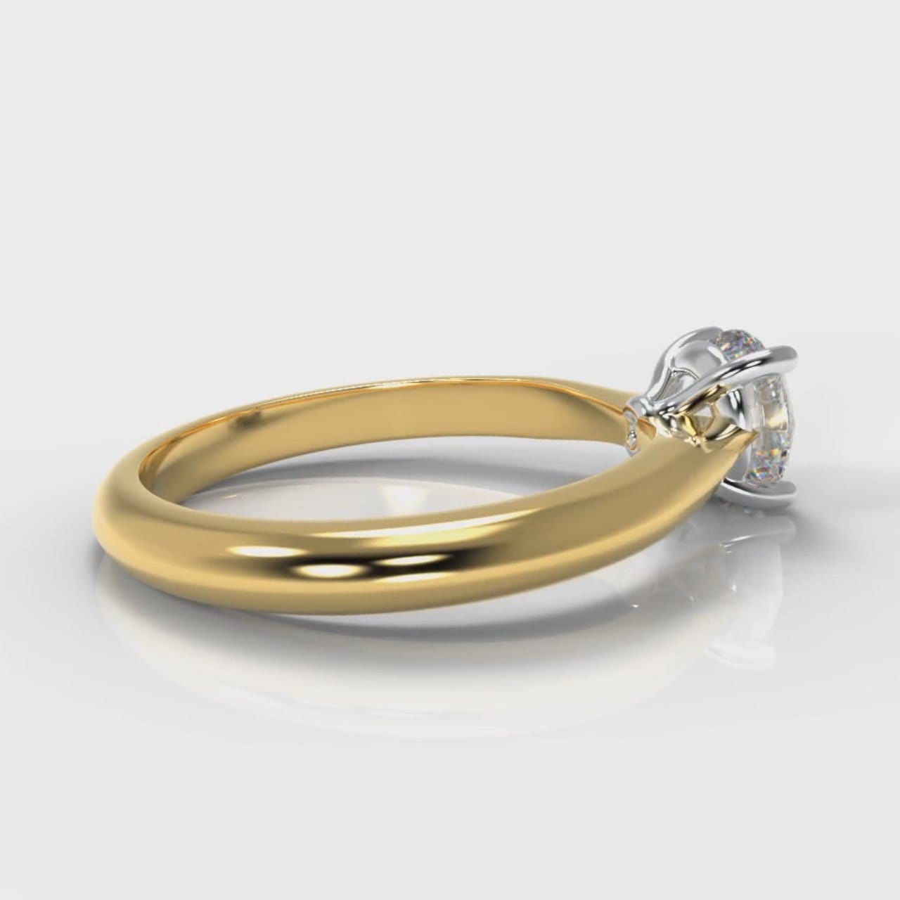 Carrée Solitaire Round Brilliant Diamond Engagement Ring - Yellow Gold