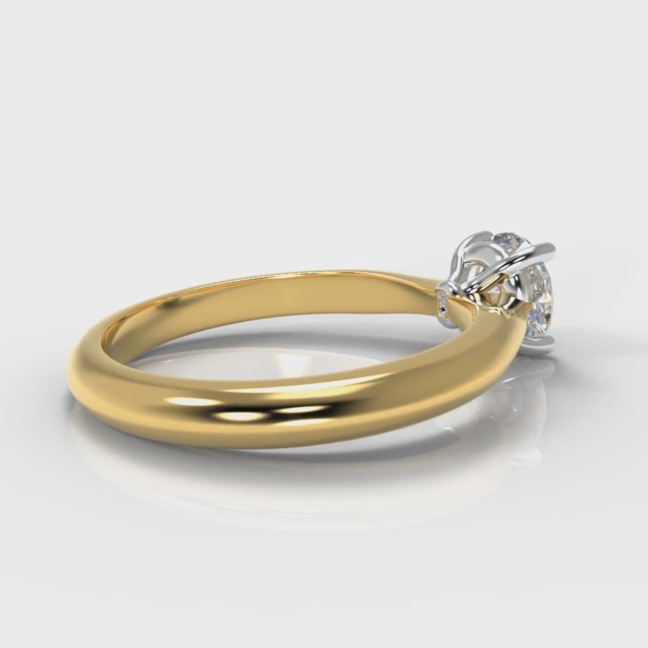 Carrée Solitaire Round Brilliant Diamond Engagement Ring - Yellow Gold