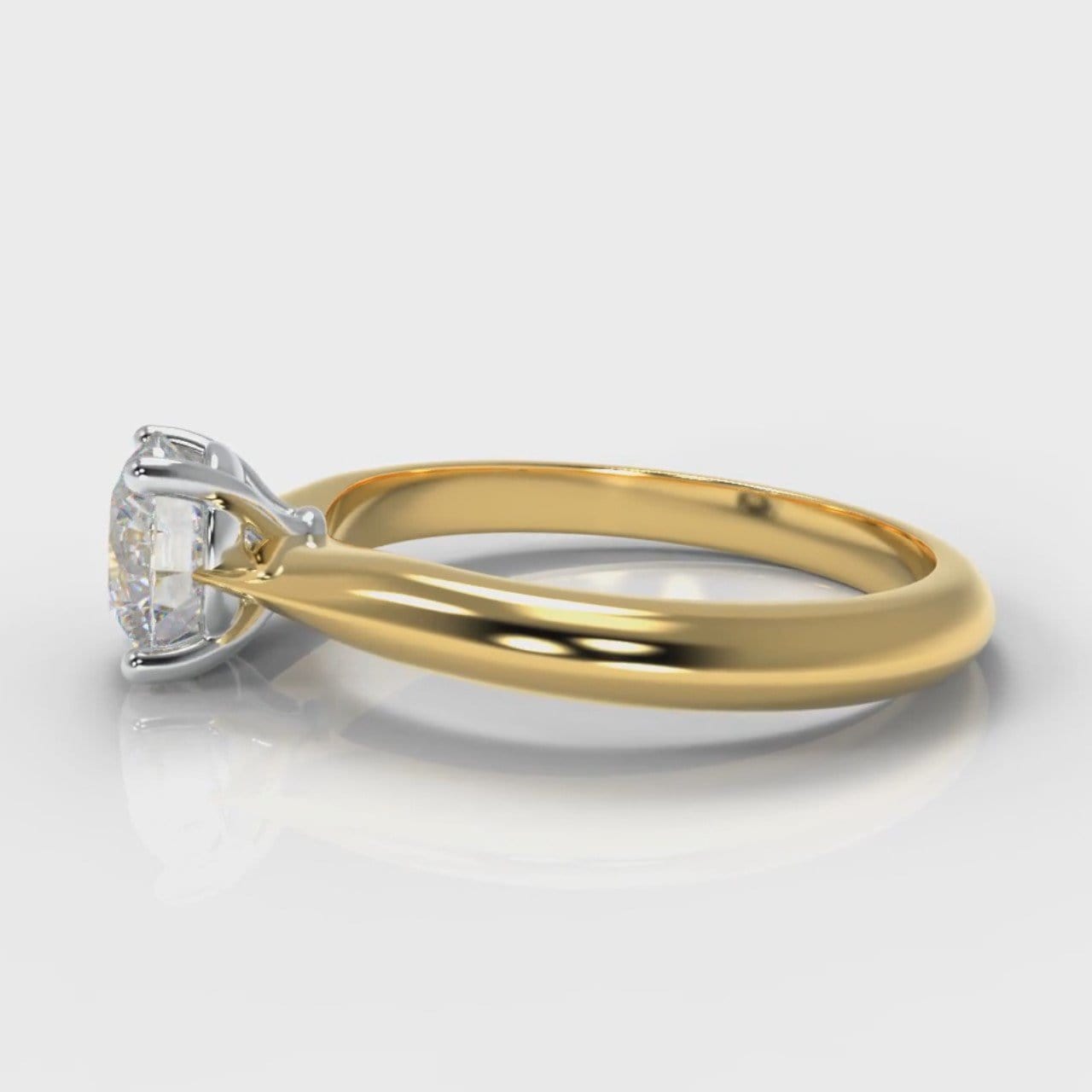 Carrée Solitaire Round Brilliant Diamond Engagement Ring - Yellow Gold