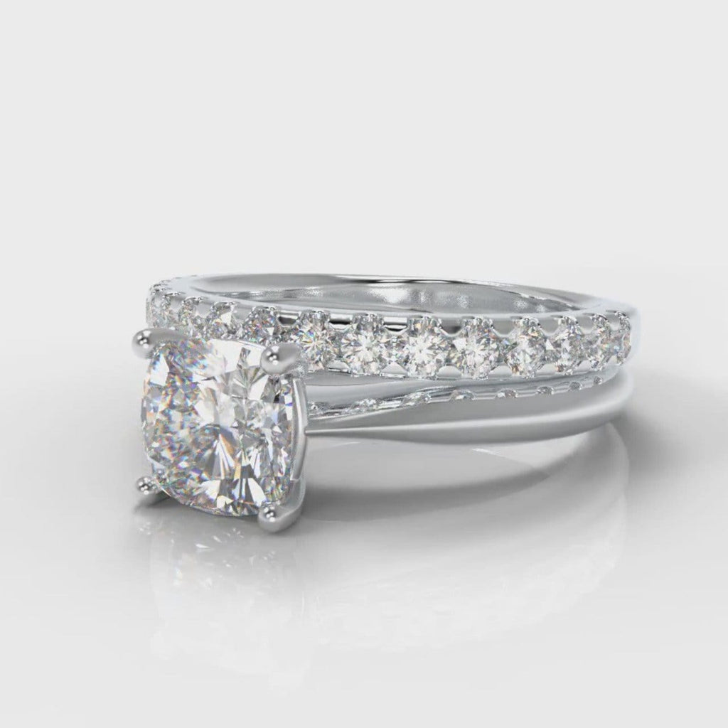 Carrée Solitaire Cushion Cut Diamond Bridal Set