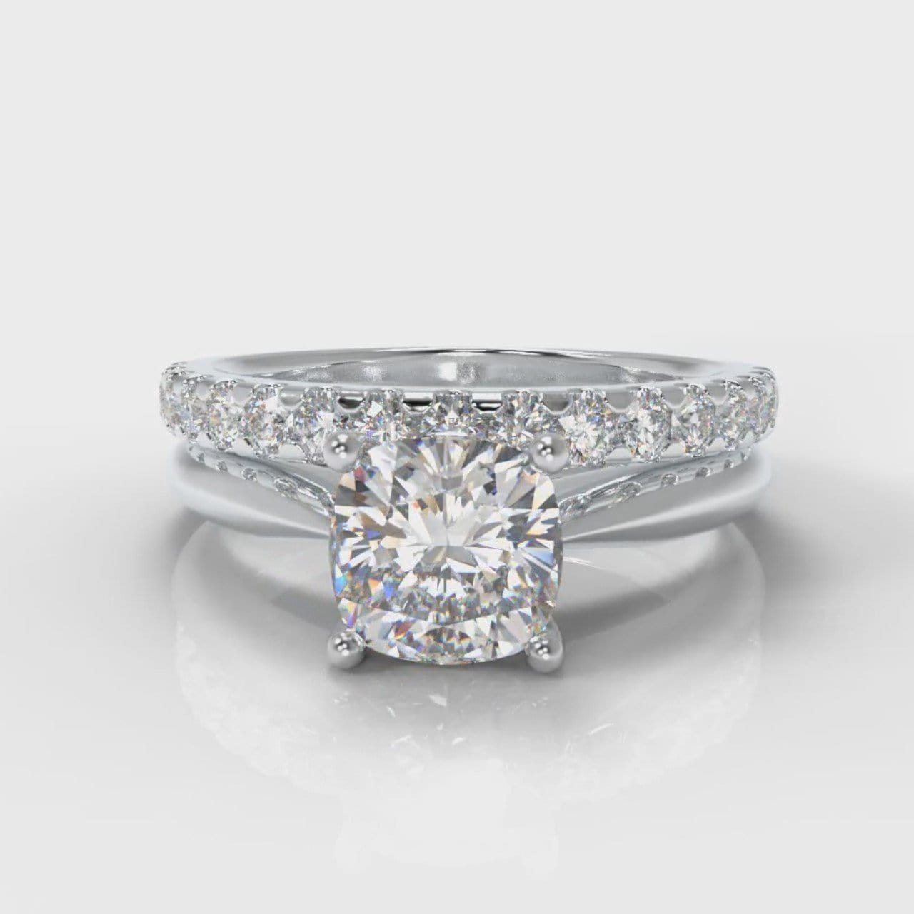 Carrée Solitaire Cushion Cut Diamond Bridal Set