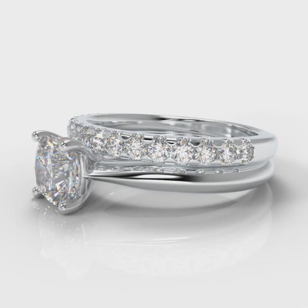 Carrée Solitaire Cushion Cut Diamond Bridal Set