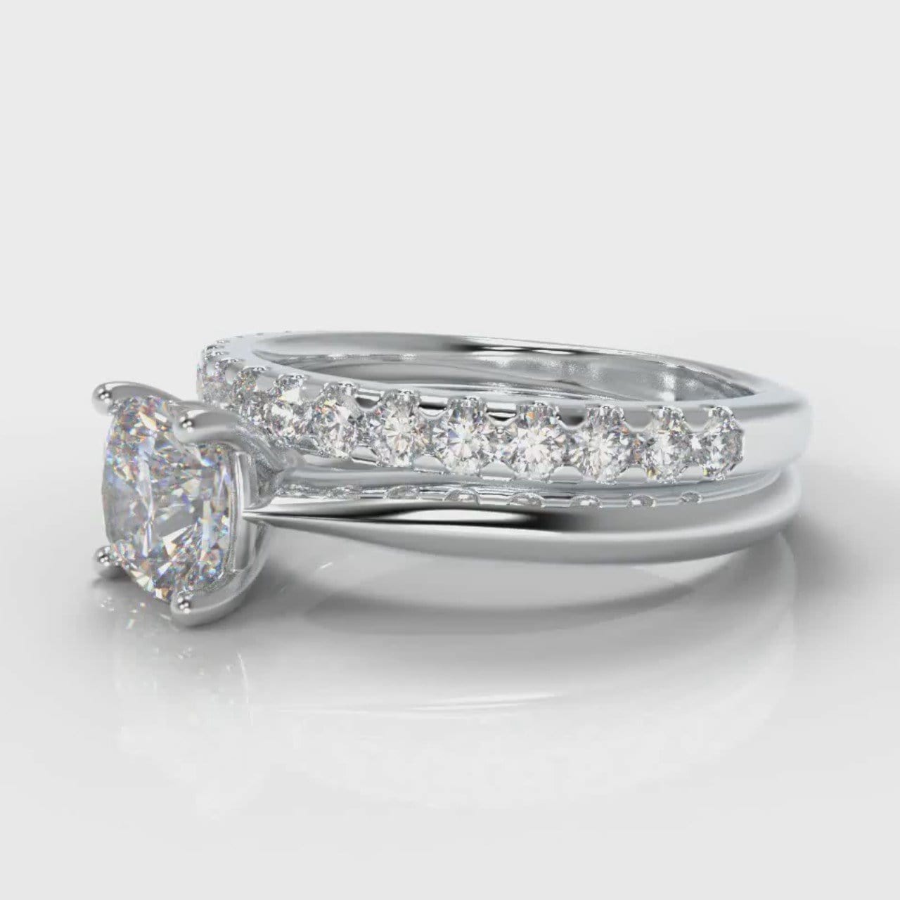 Carrée Solitaire Cushion Cut Diamond Bridal Set